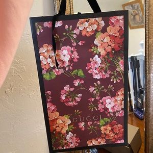 Gucci gift bag